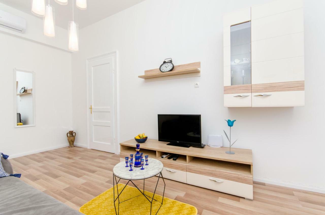 City Core Apartment สปลิท ภายนอก รูปภาพ