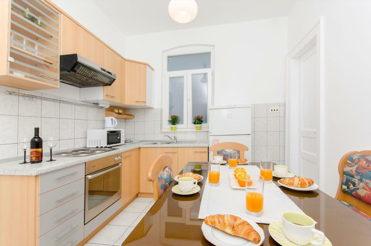 City Core Apartment สปลิท ภายนอก รูปภาพ
